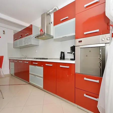 아파트 Nikolina 트로기르