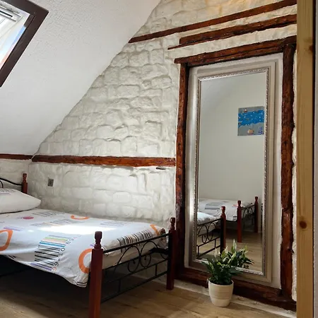 Nikolina * トロギール