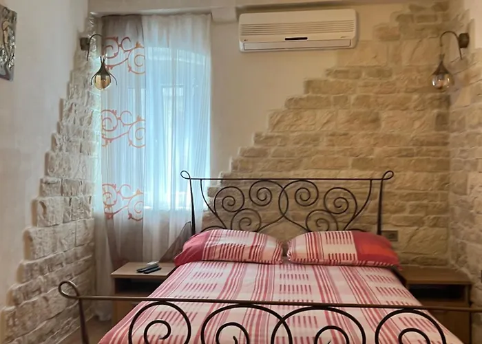 Nikolina Appartement *